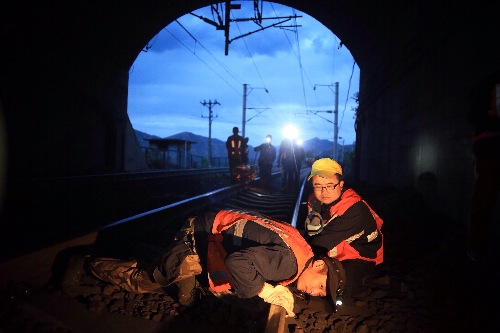 Datong-Qinhuangdao Railway under maintenance