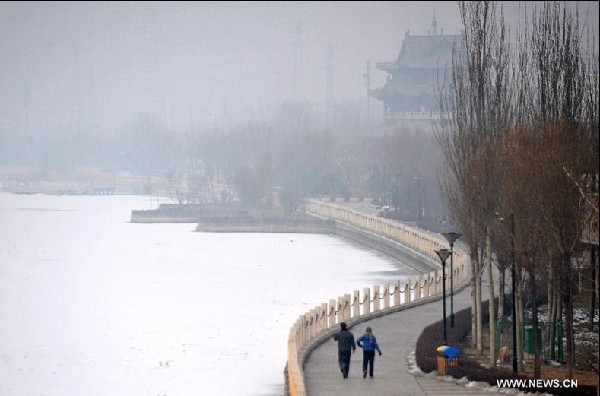 Heavy fog envelops Shanxi