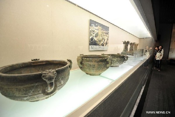 People visit museum in Taiyuan during Qingming Festival holiday