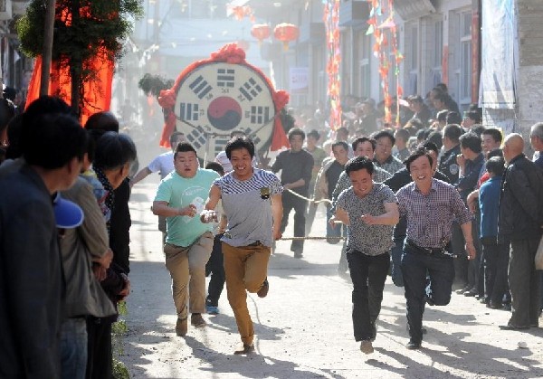 Drum Carriage race with Xiangfen style and characteristics