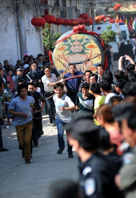 Drum Carriage race with Xiangfen style and characteristics