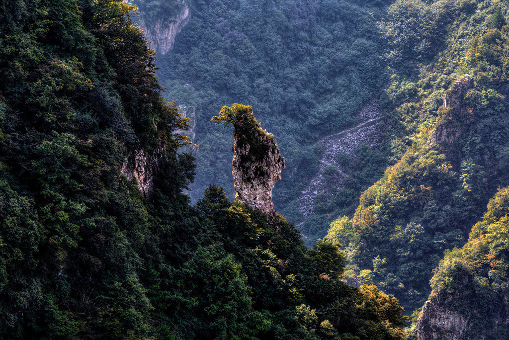 Picturesque scenery at Wangmang Mountain