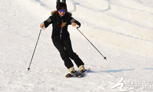 Ice and snow festival entertains Datong