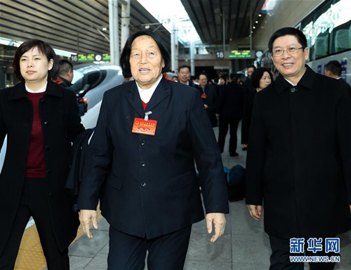 Shanxi NPC deputies arrive in Beijing