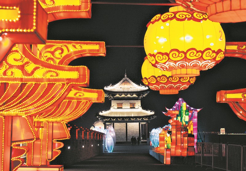 Lantern show illuminates ancient Taiyuan county