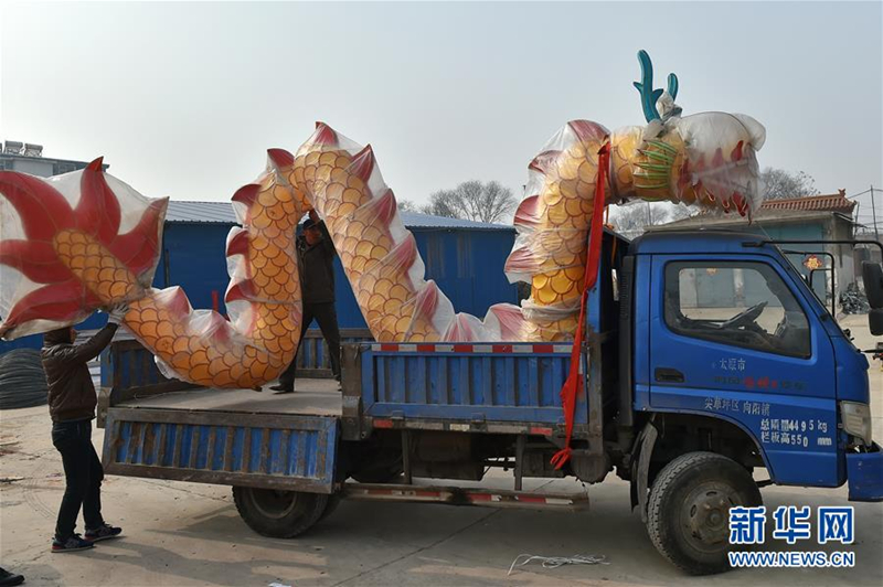 Shanxi village prepares for lantern season