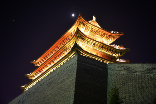 Magnificent night view of Datong city wall