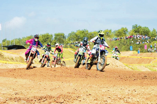 Motorcyclists compete in Shuozhou
