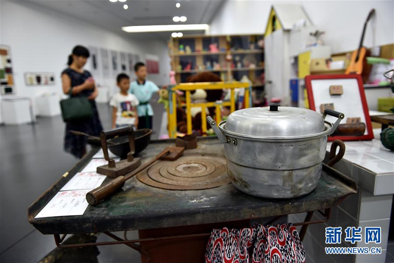 Old daily necessities record historic changes in Taiyuan