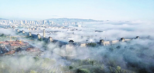 Advection fog turns Datong into magical wonderland