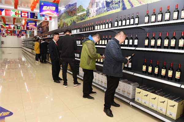 Shanxi import-export products center opens to public