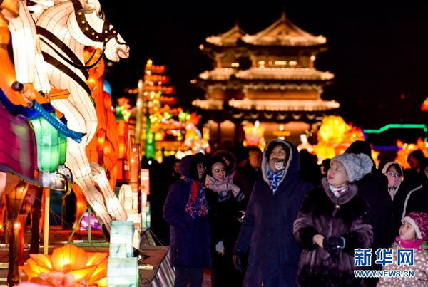 Lantern show illuminates Ancient City of Datong