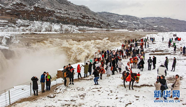 Snowfall blankets southern Shanxi