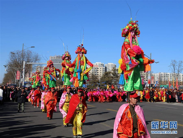 Traditional folk shows mark approaching Lantern Festival