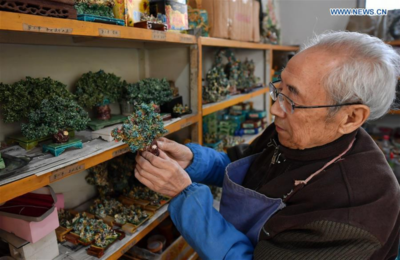 Shanxi craftsman turns waste into artwork