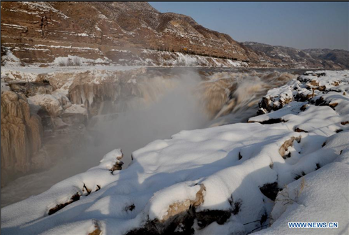 Winter scenery of Hukou Waterfall, N China's Shanxi