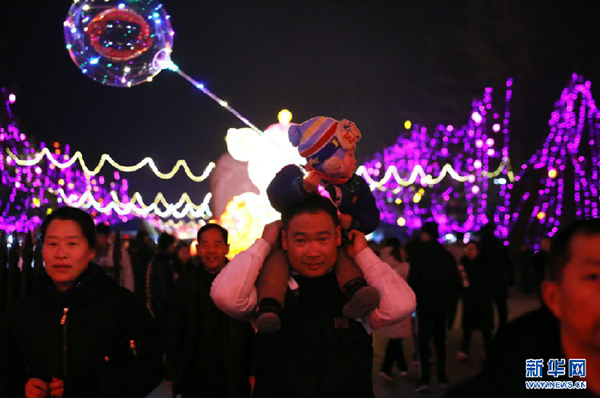 Spring Festival decorations light up Yuncheng