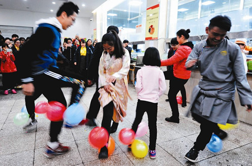 Tibetan students celebrate Tibetan New Year in Shanxi