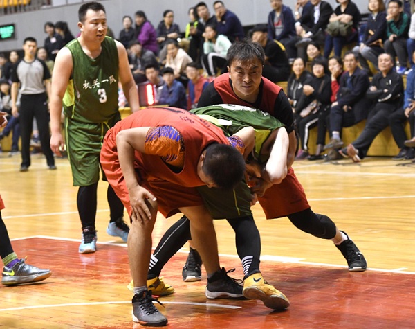 Shanxi University holds faculty basketball competition