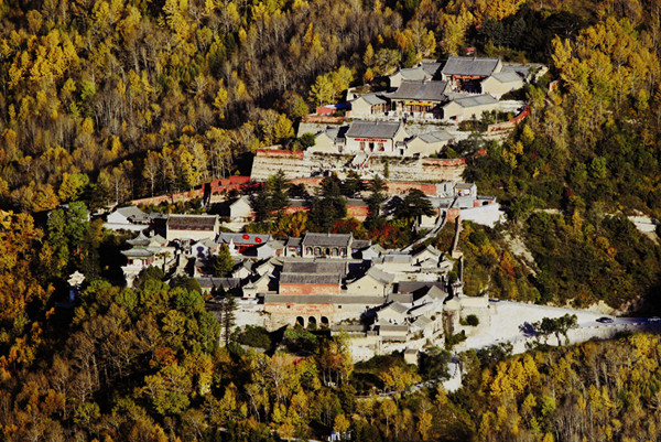 Two-day famous temple visit on Mount Wutai