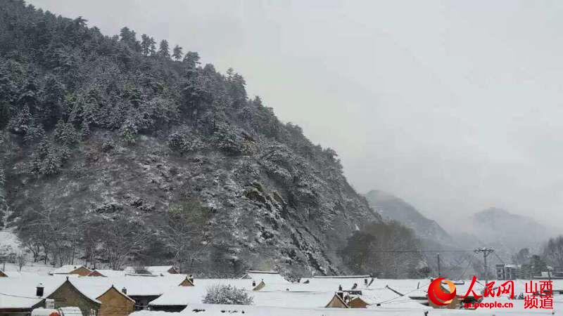 Picturesque Mount Wutai at beginning of winter