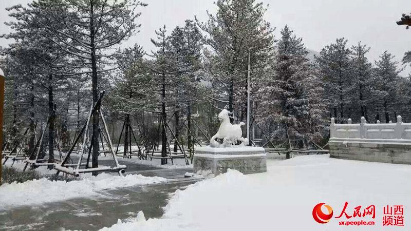 Picturesque Mount Wutai at beginning of winter