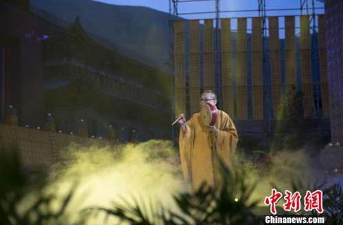 Buddhism enthusiasm gathers in a praying concert