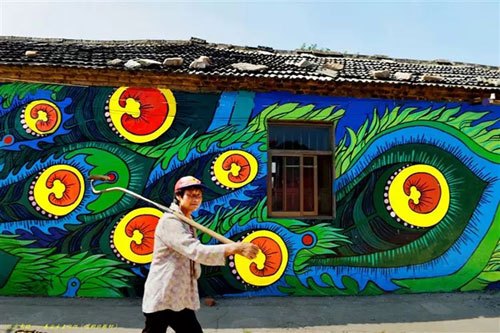 Exquisite mural paintings add to Tai'an village's beauty
