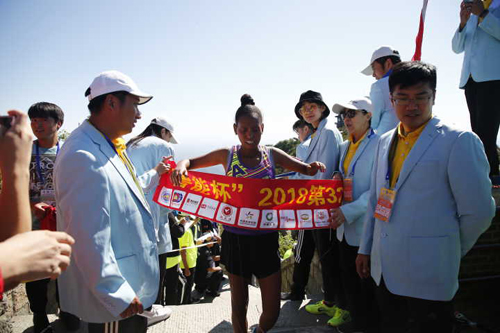 Ethiopians sweep up at Mount Tai climbing festival