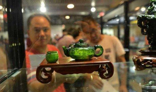 Jade carving contest brightens Tai'an