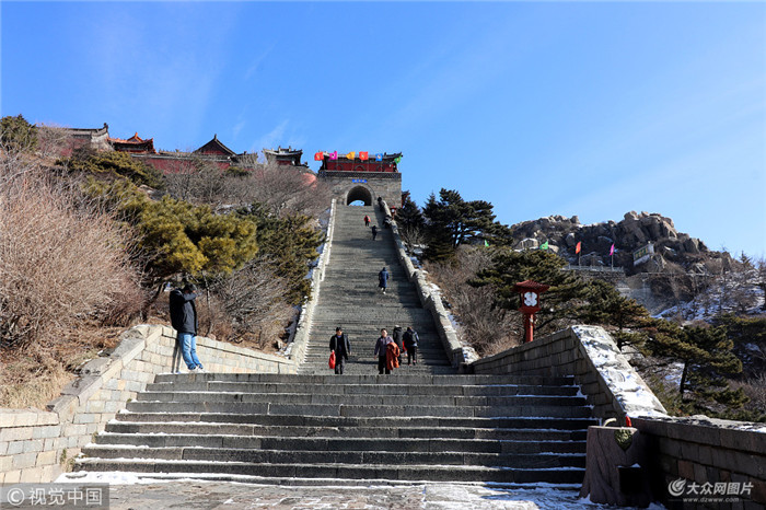 Mount Tai after snow captured in photos