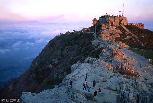 Reduction of Mount Tai ticket price boosts tourist arrivals