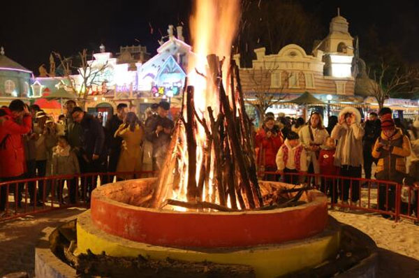 Lights, food, and cultural entertainment adorn Tai'an for Spring Festival