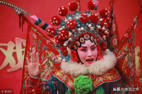 Lights, food, and cultural entertainment adorn Tai'an for Spring Festival