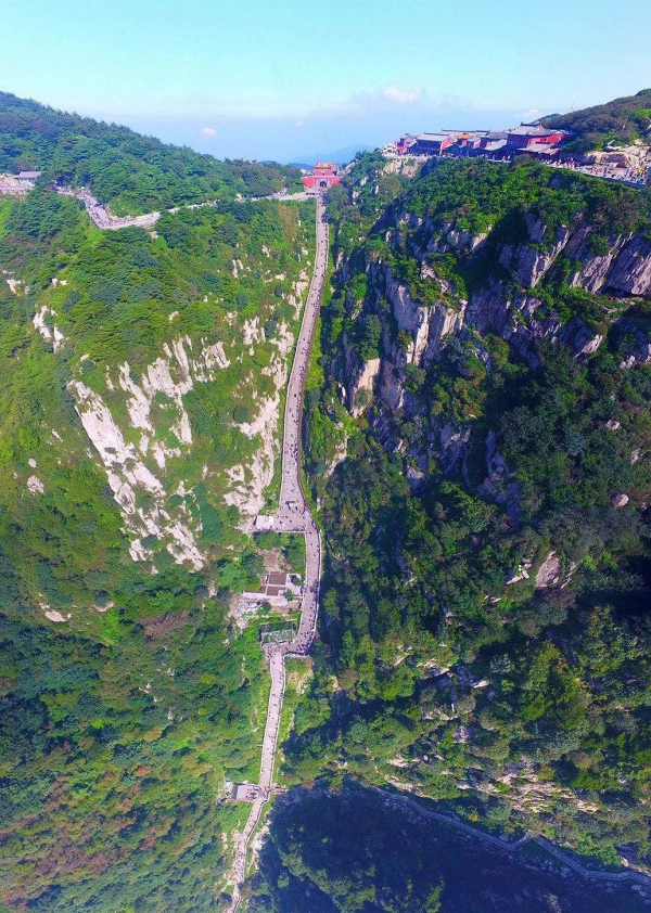 New tour cards issued for Mount Tai Scenic Area
