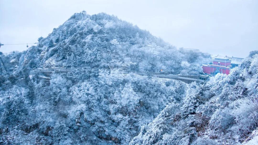 In pics: Snow on Mount Tai