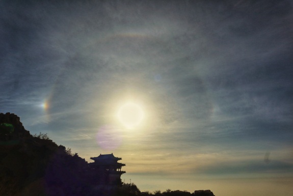 Parhelion in Tai'an provides out-of-this-world views