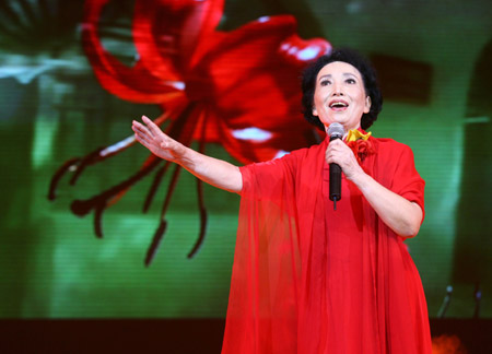 Chinese sing for motherland's 60th birthday