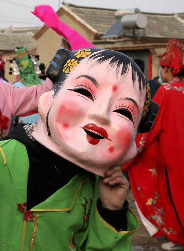 Jubilant Yangge dance performances in Tianjin