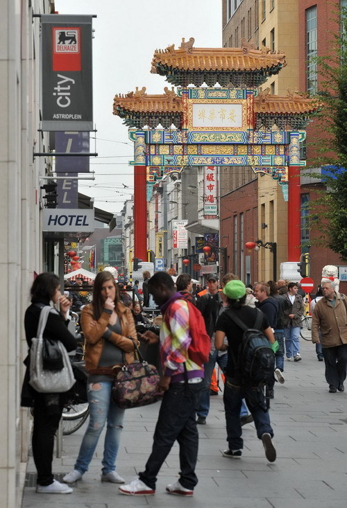 First Chinese archway unveiled in Antwerp