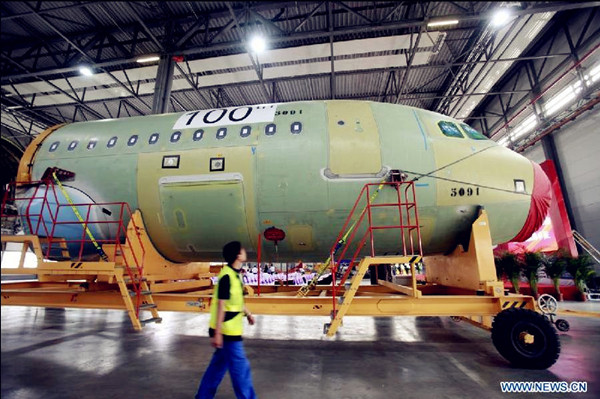 Final assembly examine for 100th A320-series passenger plane