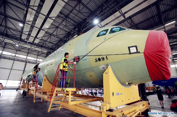 Final assembly examine for 100th A320-series passenger plane