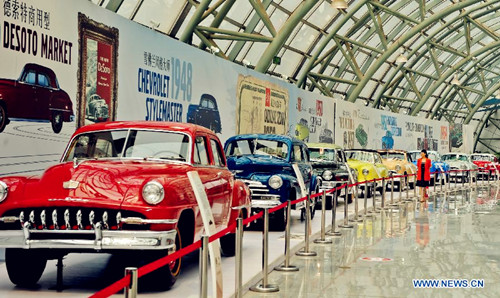 Int'l classic car show held in Tianjin