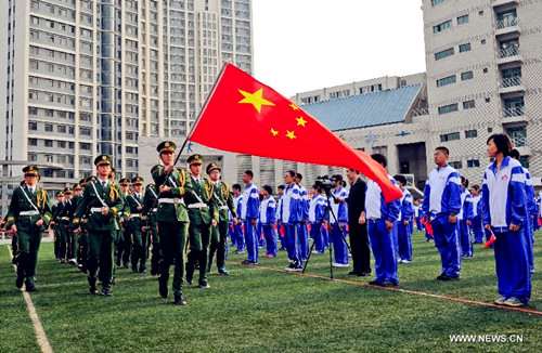 Over 500 Tianjin students attend adults swearing-in ceremony