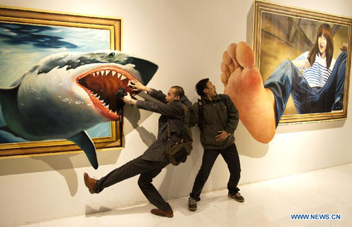 3D paintings exhibited in Tianjin