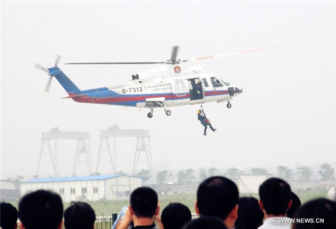 2nd China Helicopter Exposition attracts about 300 exhibitors