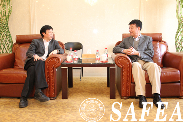 State foreign experts administrator meets with Tianjin University principal