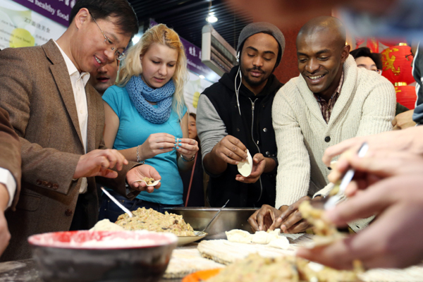 International students go local for Spring Festival in Tianjin