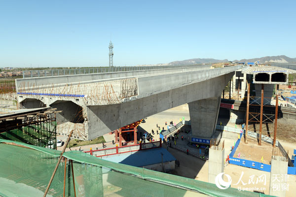 Tianjin completes Beijing-Qinhuangdao Highway bridge