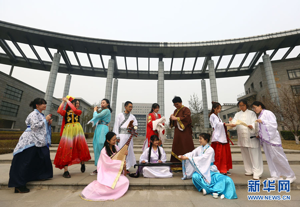 College students embrace traditional Chinese culture